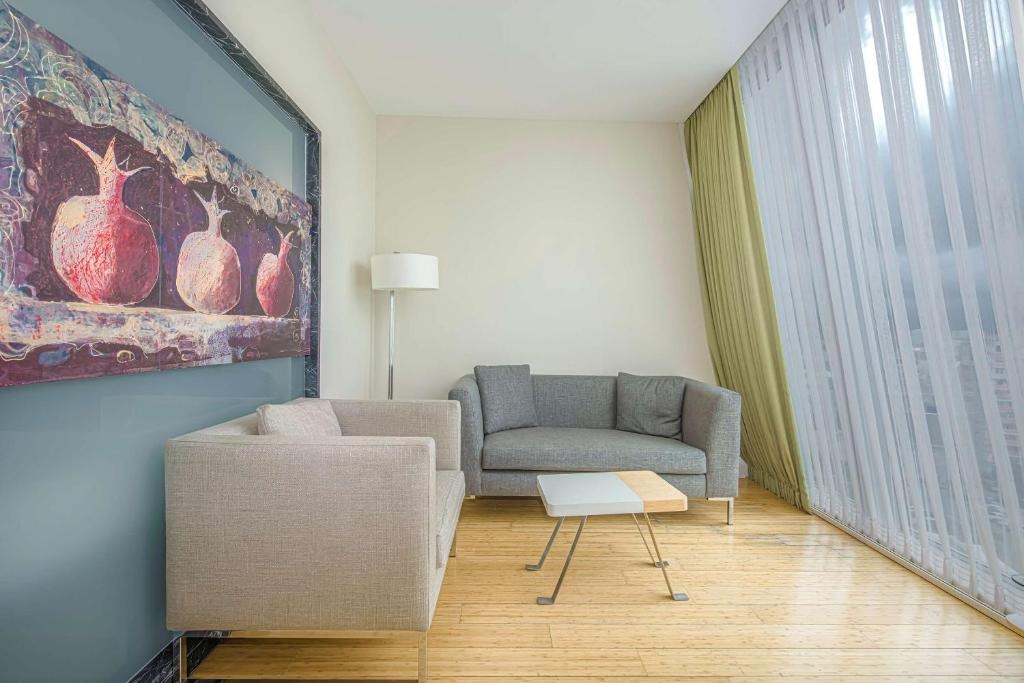 هتل رادیسون بلو باتومی